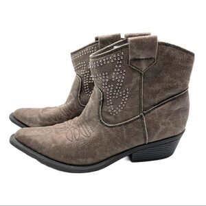 Madden Girl Sanoma Vegan Brown Taupe Short Western Boots Size 6.5